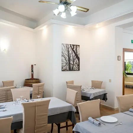 فندق Stoccarda كاوْرلي